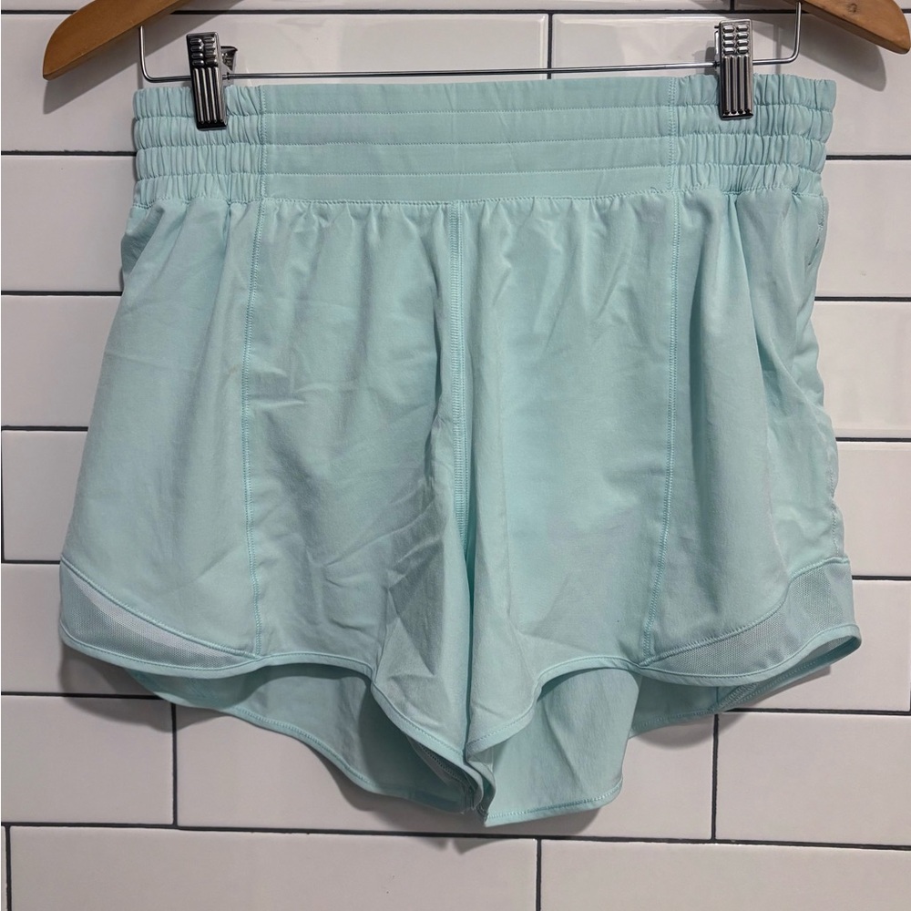 Lululemon Hotty Hot High-Rise Lined Short 2.5"
Light Mint 8 - Picture 3 of 6